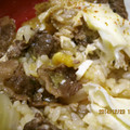 Mie（みぃ）'s cooksnap of when they made すき焼きのタレで★牛肉、白菜の卵煮丼.