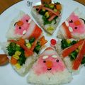 ３匹のこじかママ's cooksnap of when they made サンタとツリーでクリスマス寿司ケーキ.
