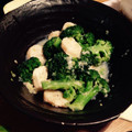 chakapon's cooksnap of when they made ブロッコリーと貝柱のネギ塩 黒胡椒炒め.