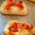 もっちママさん's cooksnap of when they made 全粒粉入り☆黒ごまウインナーパン.