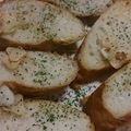 ももにい's cooksnap of when they made ワインに合う！食パンガーリックトースト.