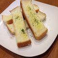 minch＊＊'s cooksnap of when they made ガーリックトースト.