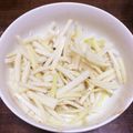 2gss's cooksnap of when they made 大根皮の塩昆布ナムル.