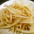 料理初心者妻's cooksnap of when they made 速攻簡単調理「もやしのにんにく醤油炒め」.
