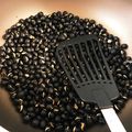 うえだｋ's cooksnap of when they made おうちで簡単〜黒豆茶〜.