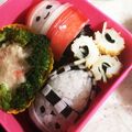 ★mike★'s cooksnap of when they made 俵おむすびサンタさんクリスマスのお弁当♪.