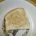 白いぐれーぷ's cooksnap of when they made 簡単シンプルなスイートセサミトースト！.