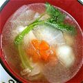 Loyalty's cooksnap of when they made 簡単お雑煮のだし～♪《鶏出汁》.