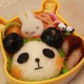 atuatu's cooksnap of when they made キャラ弁＊パンダ弁当＊.