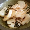 よん妻's cooksnap of when they made ●かまぼこ消費に♡塩昆布とかまぼこ炒め●.
