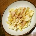 mokun's cooksnap of when they made 塩麹だけ～！キャベツ＆ギョニソ炒め.