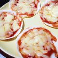 ぽんぽこといっしょ's cooksnap of when they made 簡単♪餃子の皮でパリッとピザ.