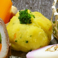 yuki808's cooksnap of when they made おせちに☆さつまいもと人参のサラダ巾着.