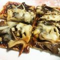 くるみミルクティ's cooksnap of when they made 油揚げの舞茸ピザ(´艸｀*).