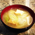 ぶ〜こ♡'s cooksnap of when they made 厚揚げ・長ネギのみそ汁.