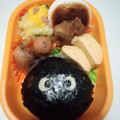 るりるは's cooksnap of when they made キャラ弁 まっくろくろすけ 簡単　.