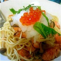 ダビデンコ's cooksnap of when they made 鮭ときのこの大根おろしのせパスタ.