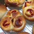 ｍaｎaｍｪ's cooksnap of when they made 簡単成形・三つ巴ハムマヨパン.