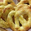 ゆきんこシャ−リ−'s cooksnap of when they made 【簡単おやつ】もちもちプレッツェル.