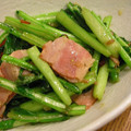 acobell's cooksnap of when they made 節約＆エコ！かぶの葉のニンニク炒め.