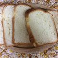 りりゆうじーん's cooksnap of when they made パネトーネマザーでシンプル食パン～HB.