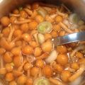 はらぺこウサギのママ's cooksnap of when they made なめこたっぷり味噌汁.