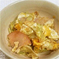 みっくママ's cooksnap of when they made レタスとウインナーの卵とじ.