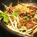 ひさかた's cooksnap of when they made 鶏ハツもやしパクチー炒め.