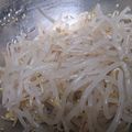 そらみおん's cooksnap of when they made ダシダで本格韓国料理。定番もやしナムル.