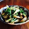 otaz's cooksnap of when they made ☆豆苗としめじのガリバタ醤油炒め☆.