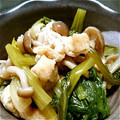 ★Chucky★'s cooksnap of when they made 小松菜と油揚げとしめじの煮物.