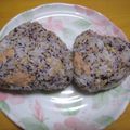 ミセストモ's cooksnap of when they made 意外！合う×２！ゆかりツナおにぎりぃ✿.