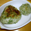 ひんべえ's cooksnap of when they made 青ノリとゴマの香ばし焼きおにぎり.