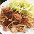りんごん人's cooksnap of when they made 豚コマともやしの生姜焼き.
