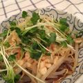 しんさちママ's cooksnap of when they made 簡単にあと一品＊もやしとかいわれの和え物.