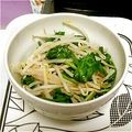 hozunyam's cooksnap of when they made レンジで簡単もやしとほうれん草の温サラダ.