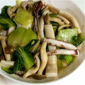 らんらん24's cooksnap of when they made 定番おかず イカと青梗菜の炒め物.