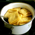 ♡やたちゃん♡'s cooksnap of when they made 包丁＆まな板を汚さない油揚げの切り方.