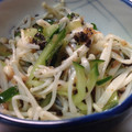 幸◯妻（◉ω◉✳︎）'s cooksnap of when they made えのきときゅうりの梅おかか和え＊簡単.
