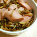 あさここなっつ's cooksnap of when they made 魚肉ソーセージとシメジのバター醤油炒め.