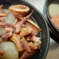 豆と麦's cooksnap of when they made 簡単　うまうま大根といかの缶詰の煮付け.