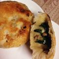 ともっち717's cooksnap of when they made HBのパン生地で簡単美味しい焼きニラまん.