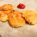トクライ's cooksnap of when they made 残りご飯で＊ピザ風おやき.