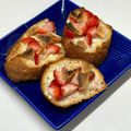 にきけん's cooksnap of when they made いちごとクッキーのトースト.