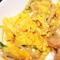 yttmy's cooksnap of when they made オイスターソースで豆苗といり卵もやし炒め.