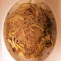今日もニコッ☆'s cooksnap of when they made 春雨と玉ねぎベーコンの簡単炒め.