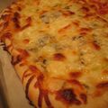 Hiro74's cooksnap of when they made ワイン＋ブルーチーズPizza＝幸せ.