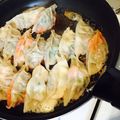 はっつ☆'s cooksnap of when they made 餃子の皮が余ったらキムチーズ餃子☆.