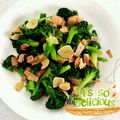 ♡ﾆｨ♡'s cooksnap of when they made 茹でないで♪ブロッコリーのベーコン炒め.