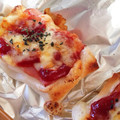みどりなべ's cooksnap of when they made 余ったおもちで♪お手軽もちピザ.